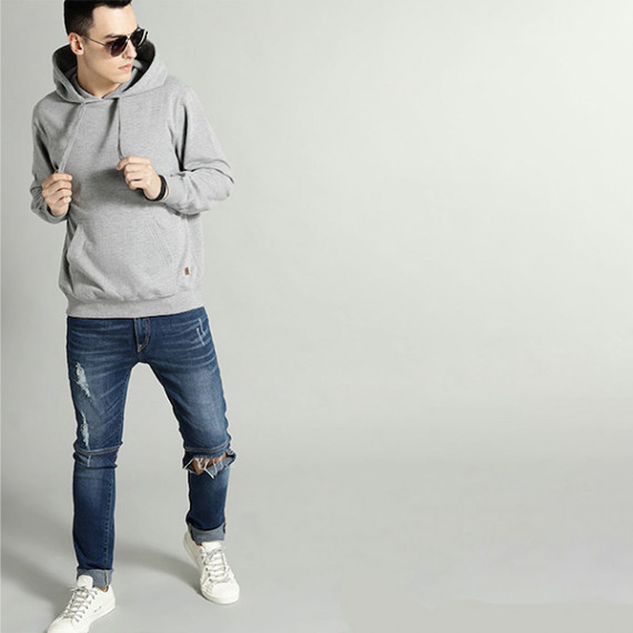 https://www.fabcrab.in/products/the-lifestyle-co-men-grey-melange-solid-hooded-sweatshirt