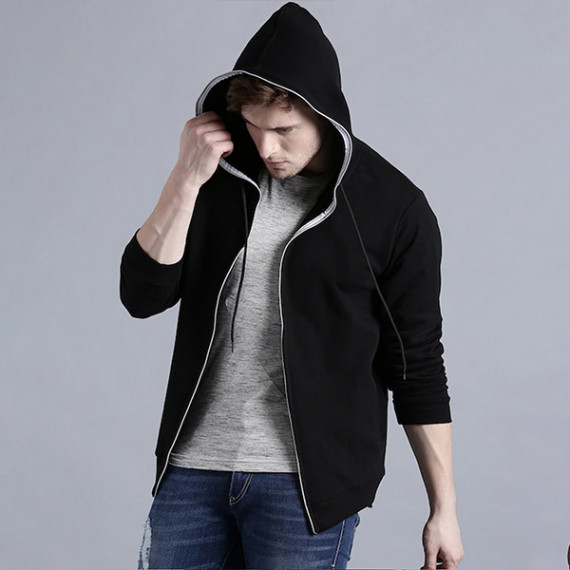 https://www.fabcrab.in/products/men-black-solid-hooded-sweatshirt