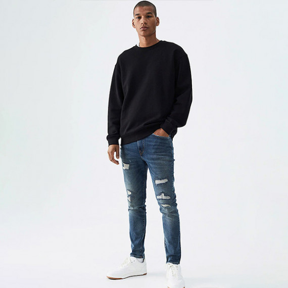 https://www.fabcrab.in/products/men-blue-mildly-distressed-jeans