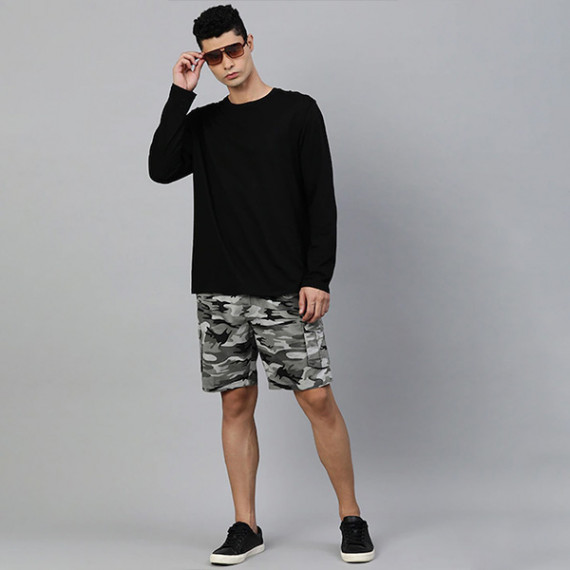 https://www.fabcrab.in/products/men-charcoal-grey-camouflage-printed-pure-cotton-cargo-shorts