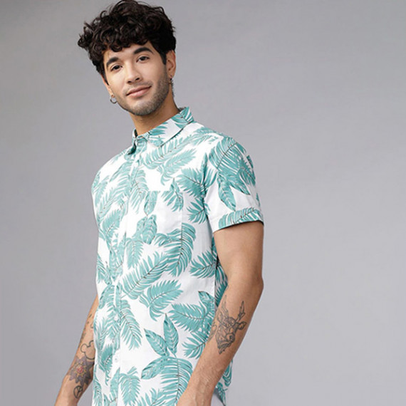 https://www.fabcrab.in/products/men-green-white-slim-fit-printed-casual-shirt