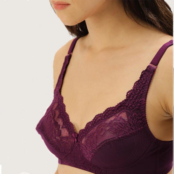 https://www.fabcrab.in/products/burgundy-lace-non-wired-non-padded-everyday-bra-db-bf-005c